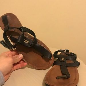 Women’s 7.5 sandal.
